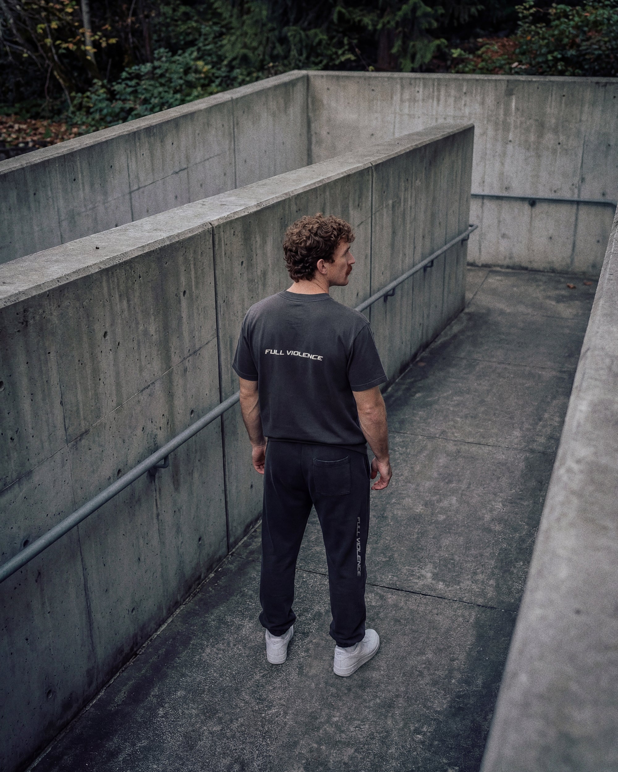 FV Cropped Tee - Off Black